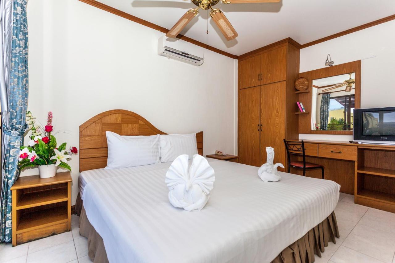 Hotel Andaman Sea Patong Exterior foto