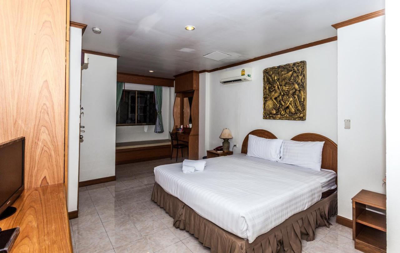Hotel Andaman Sea Patong Exterior foto